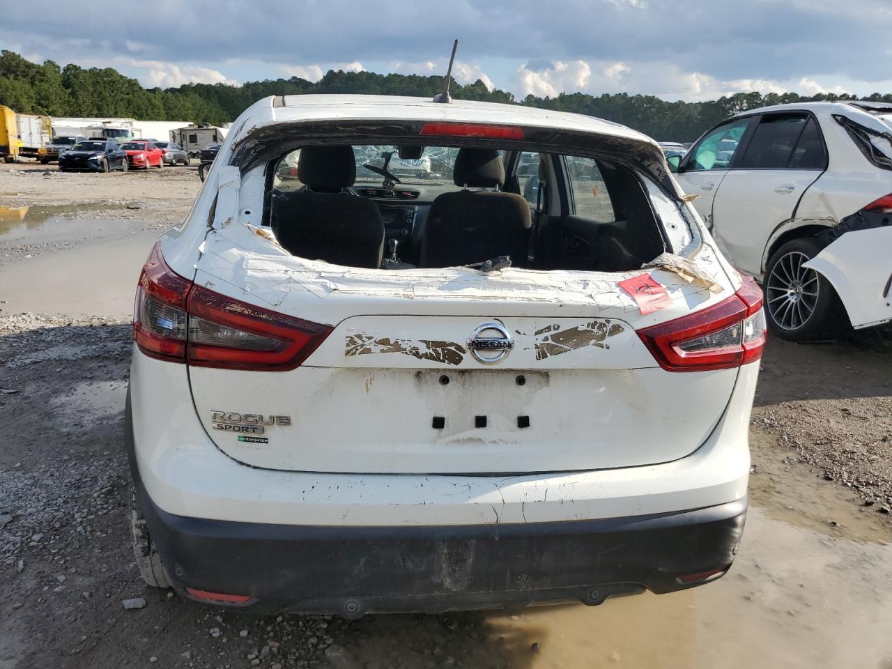 2021 Nissan Rogue Sport S - Image 6