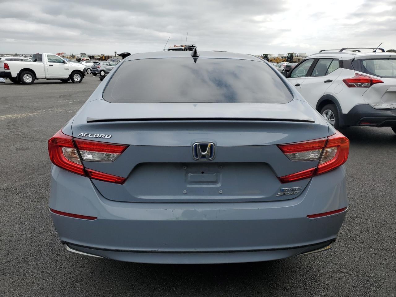 2022 Honda Accord Hybrid Sport - Image 6