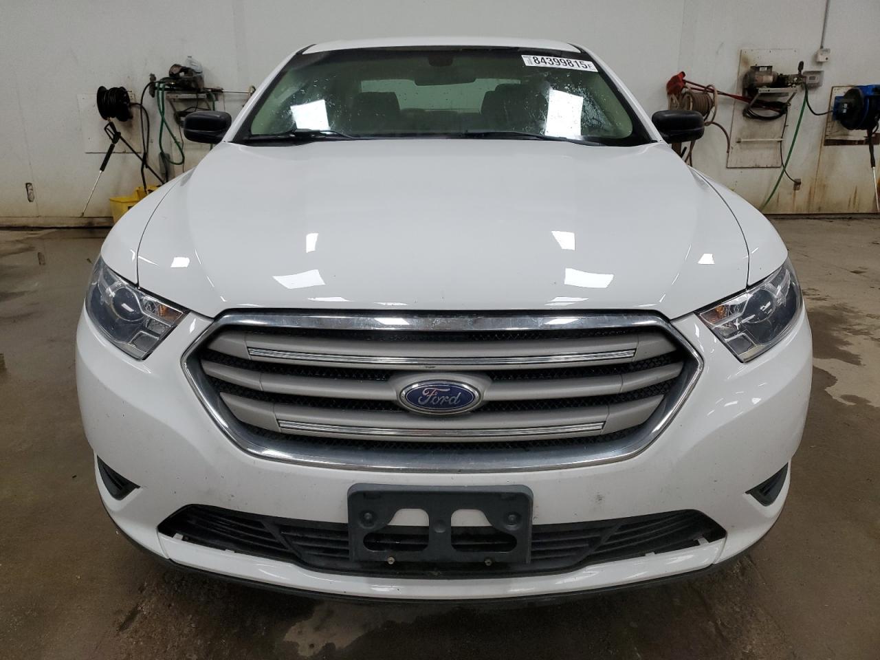 2018 Ford Taurus Se - Фото 5