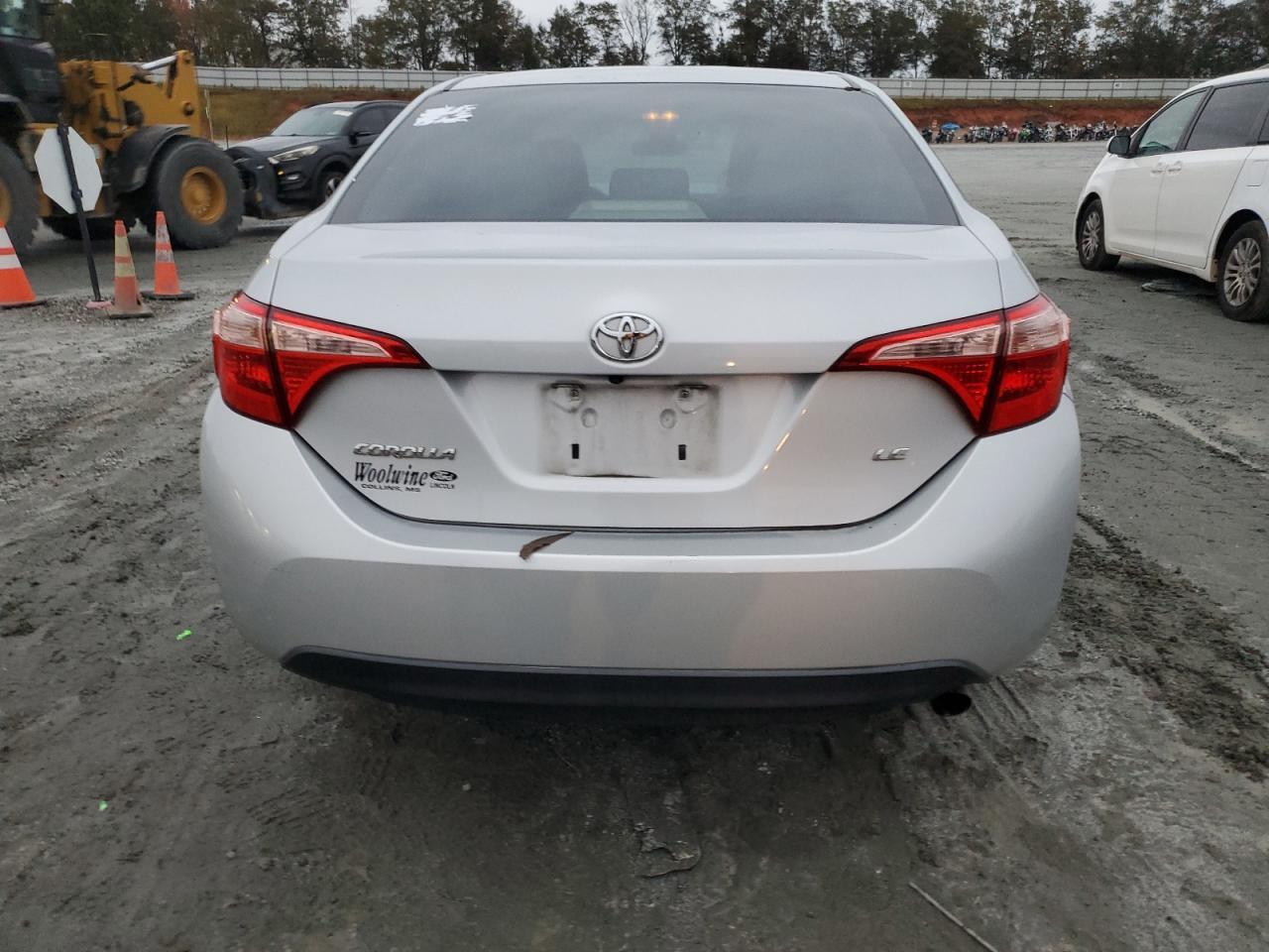 2017 Toyota Corolla L - Фото 6