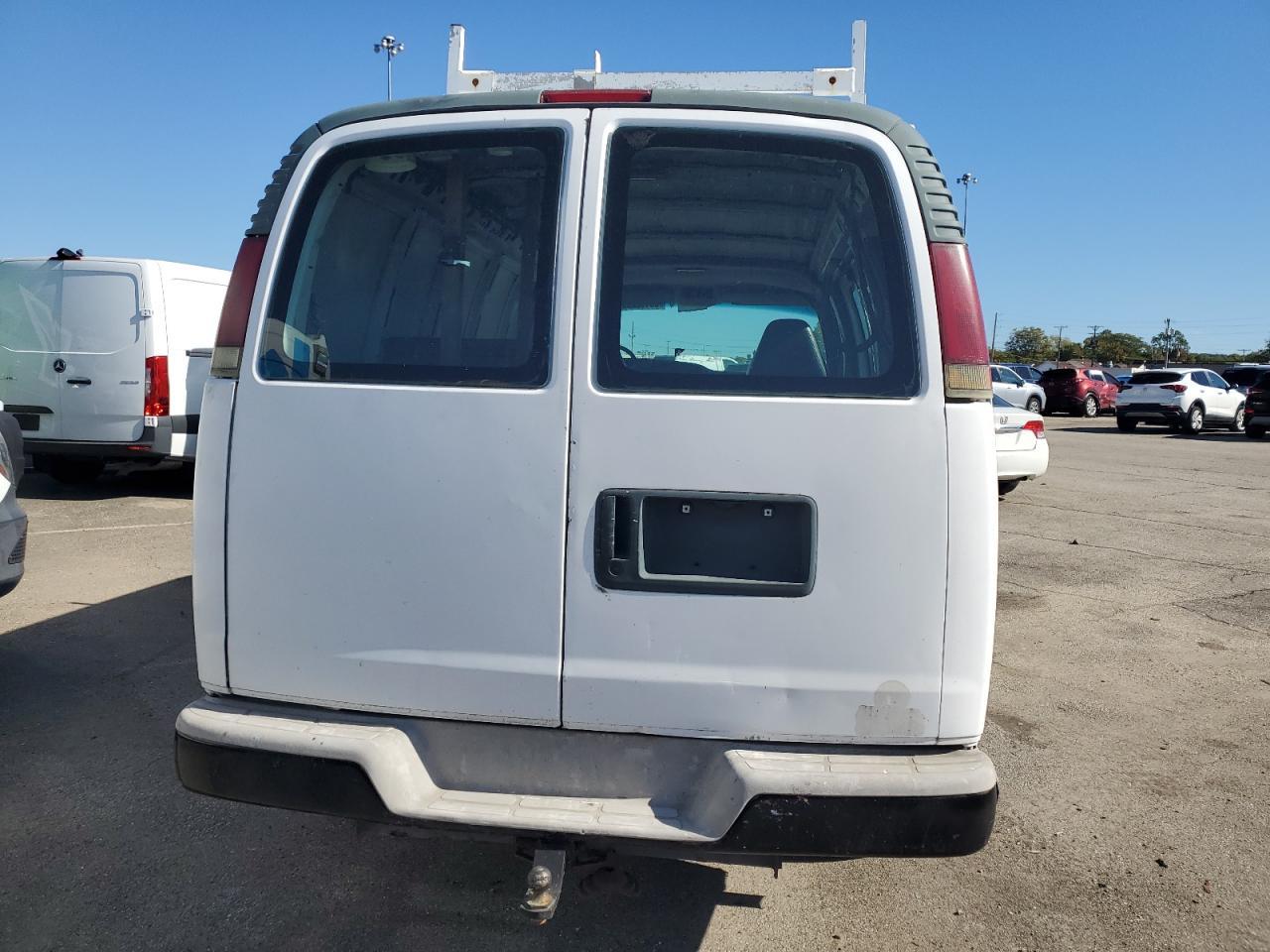 2002 Chevrolet Express G2500 - Image 6