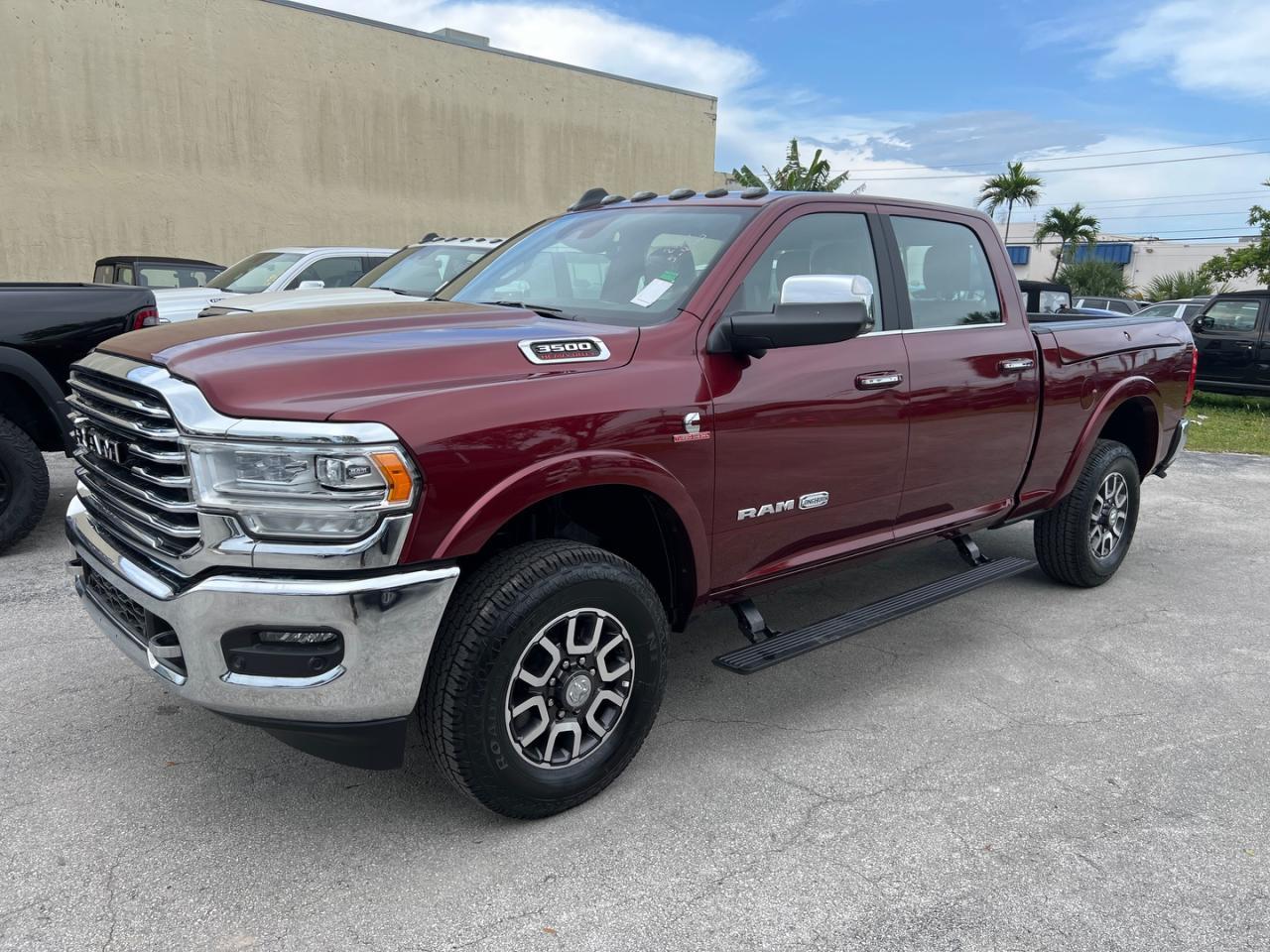 2022 Ram 3500 Longhorn - Фото 2