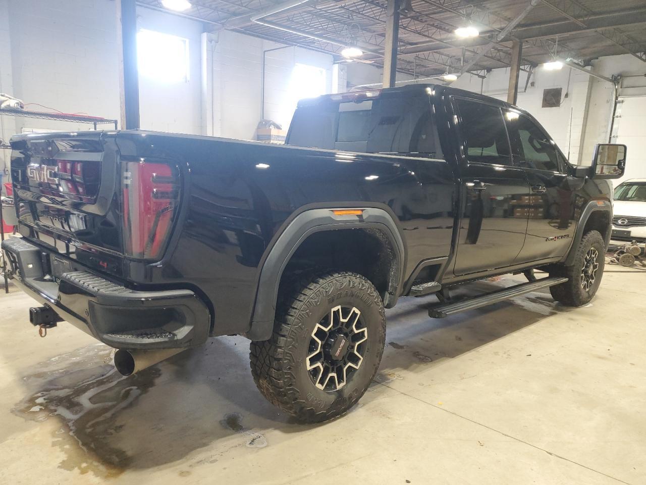 2025 GMC Sierra K2500 At4X - Image 3