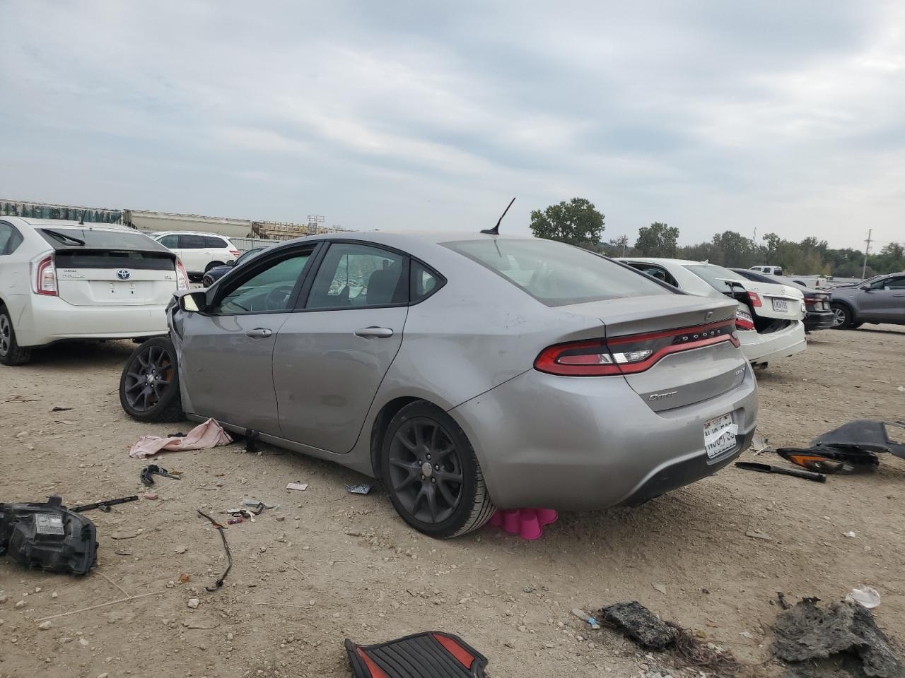 2016 Dodge Dart Sxt - Фото 2