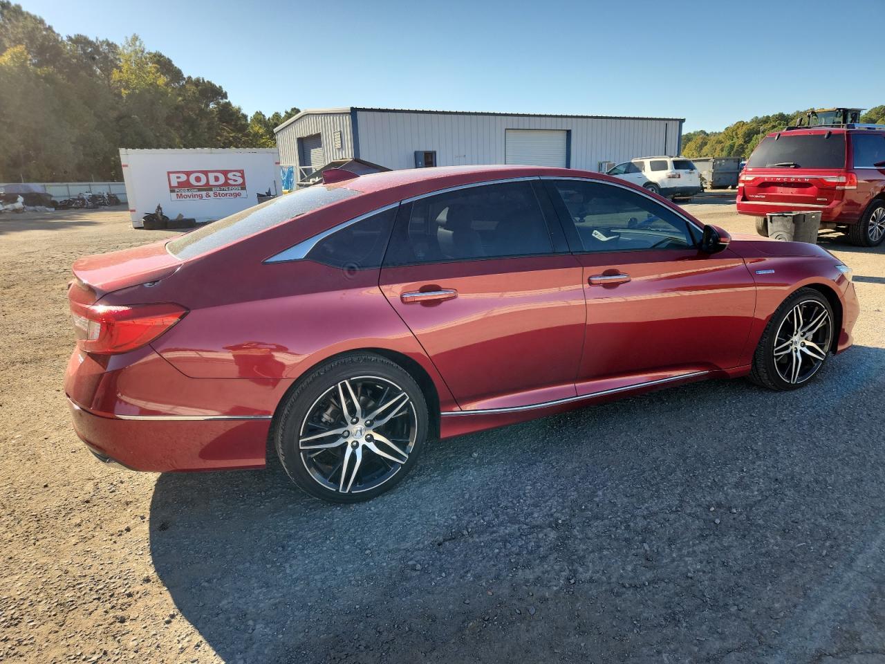 2021 Honda Accord Touring Hybrid - Image 3