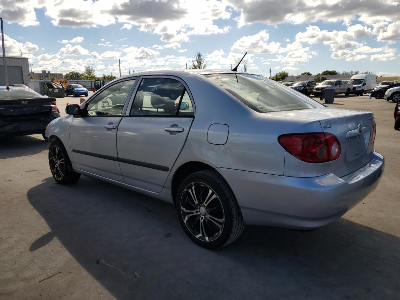 2007 Toyota Corolla Ce - Фото 2