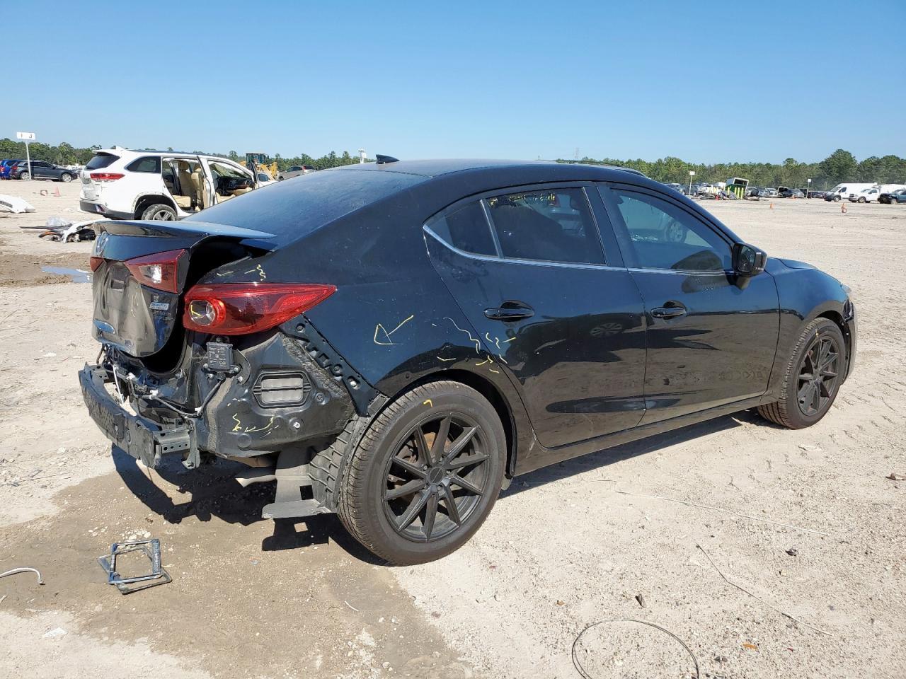 2018 Mazda 3 Grand Touring - Фото 3
