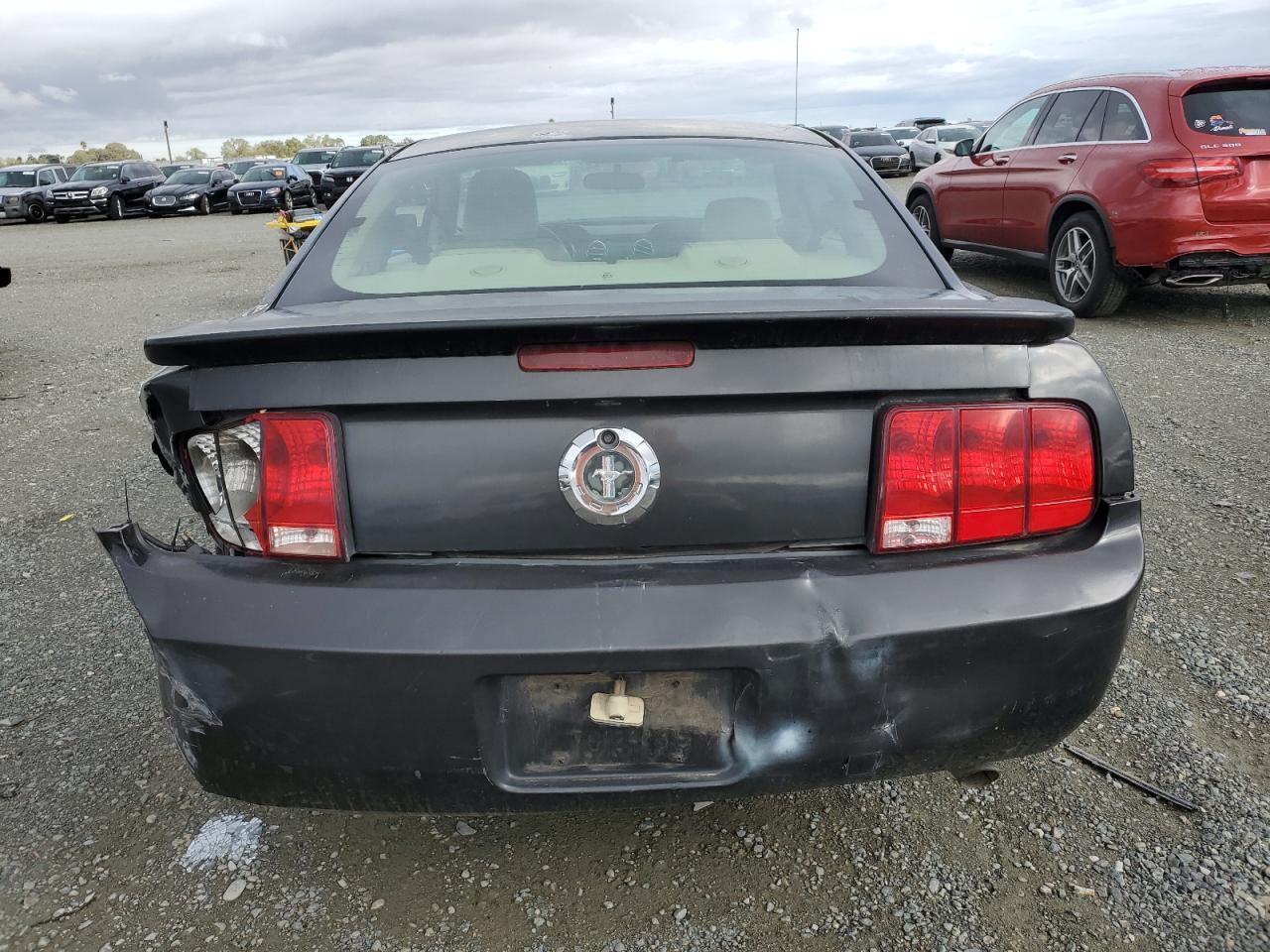 2008 Ford Mustang - Фото 6