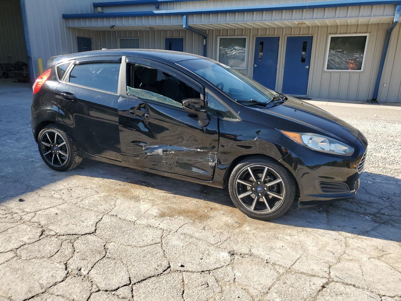 2018 Ford Fiesta Se - Фото 4