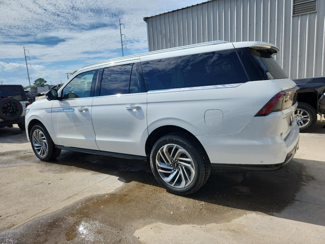 2025 Lincoln Navigator L Reserve - Фото 2