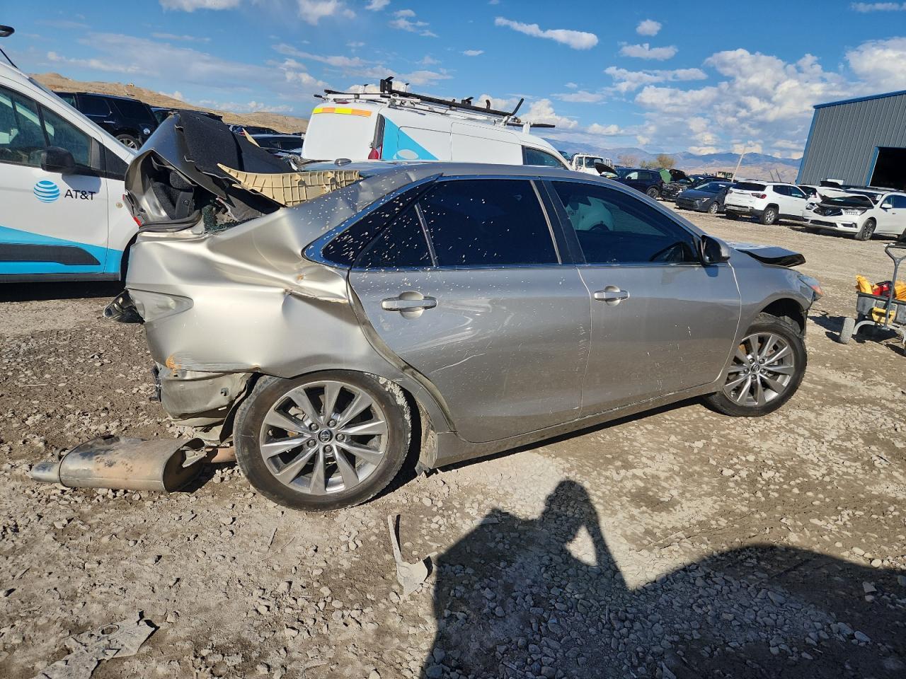 2015 Toyota Camry Le - Фото 3