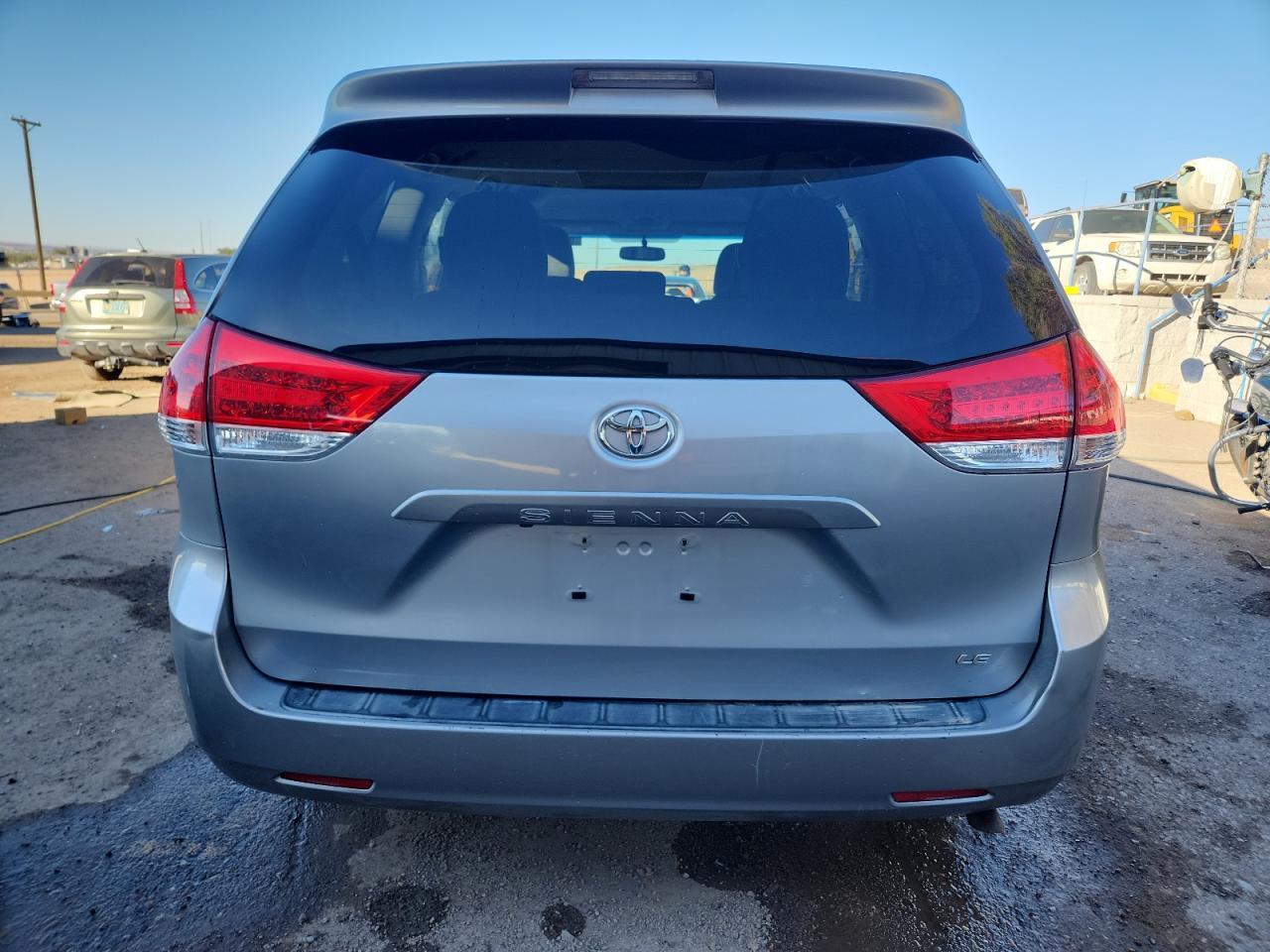 2014 Toyota Sienna Le - Фото 6