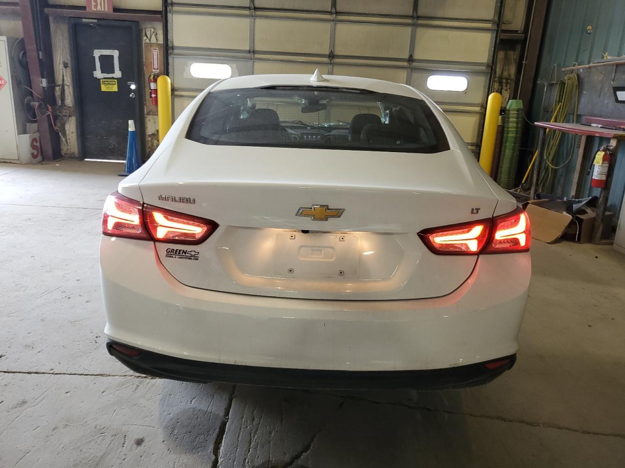 2022 Chevrolet Malibu Lt - Image 6