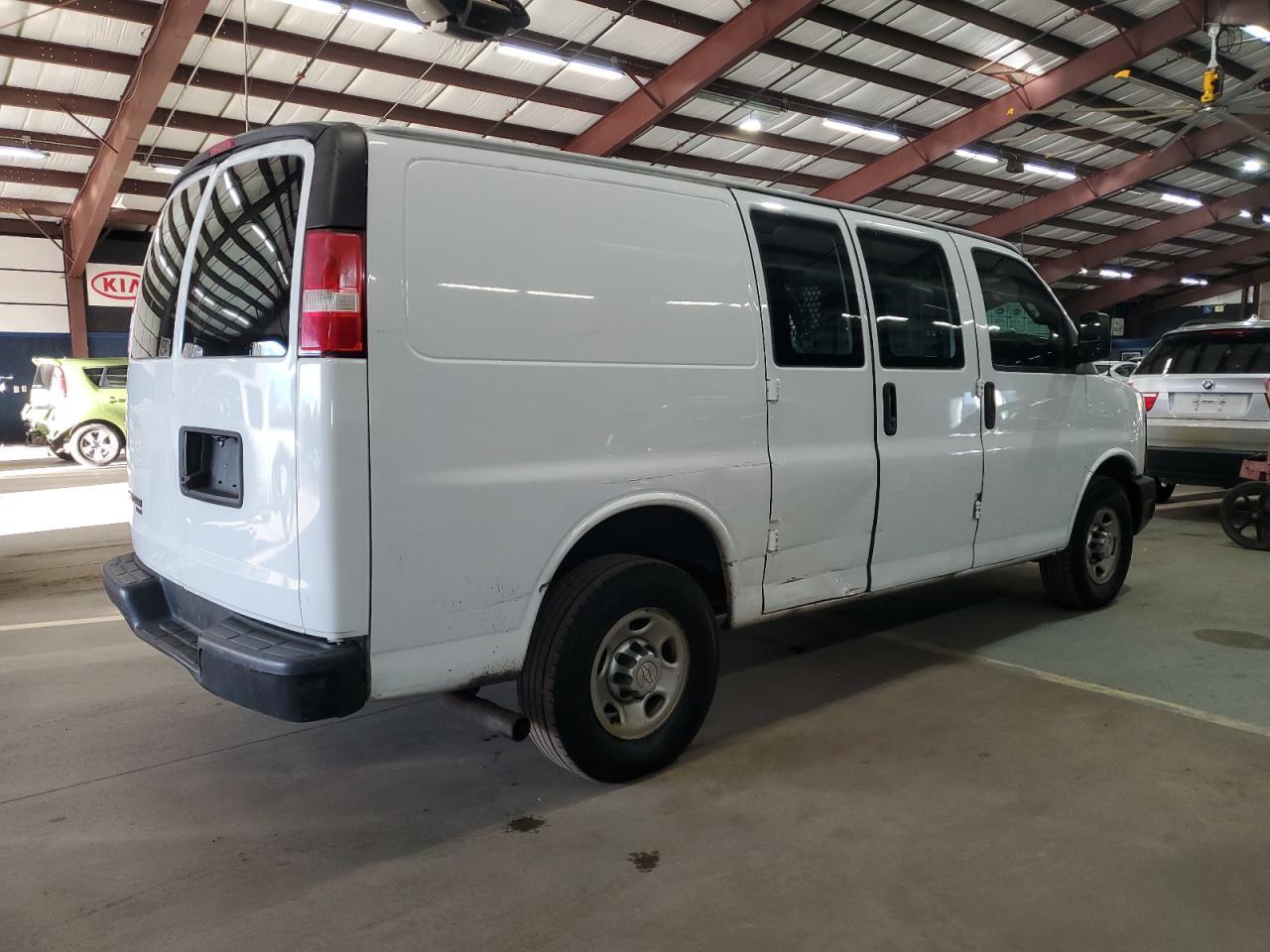 2016 Chevrolet Express G2500 - Image 3