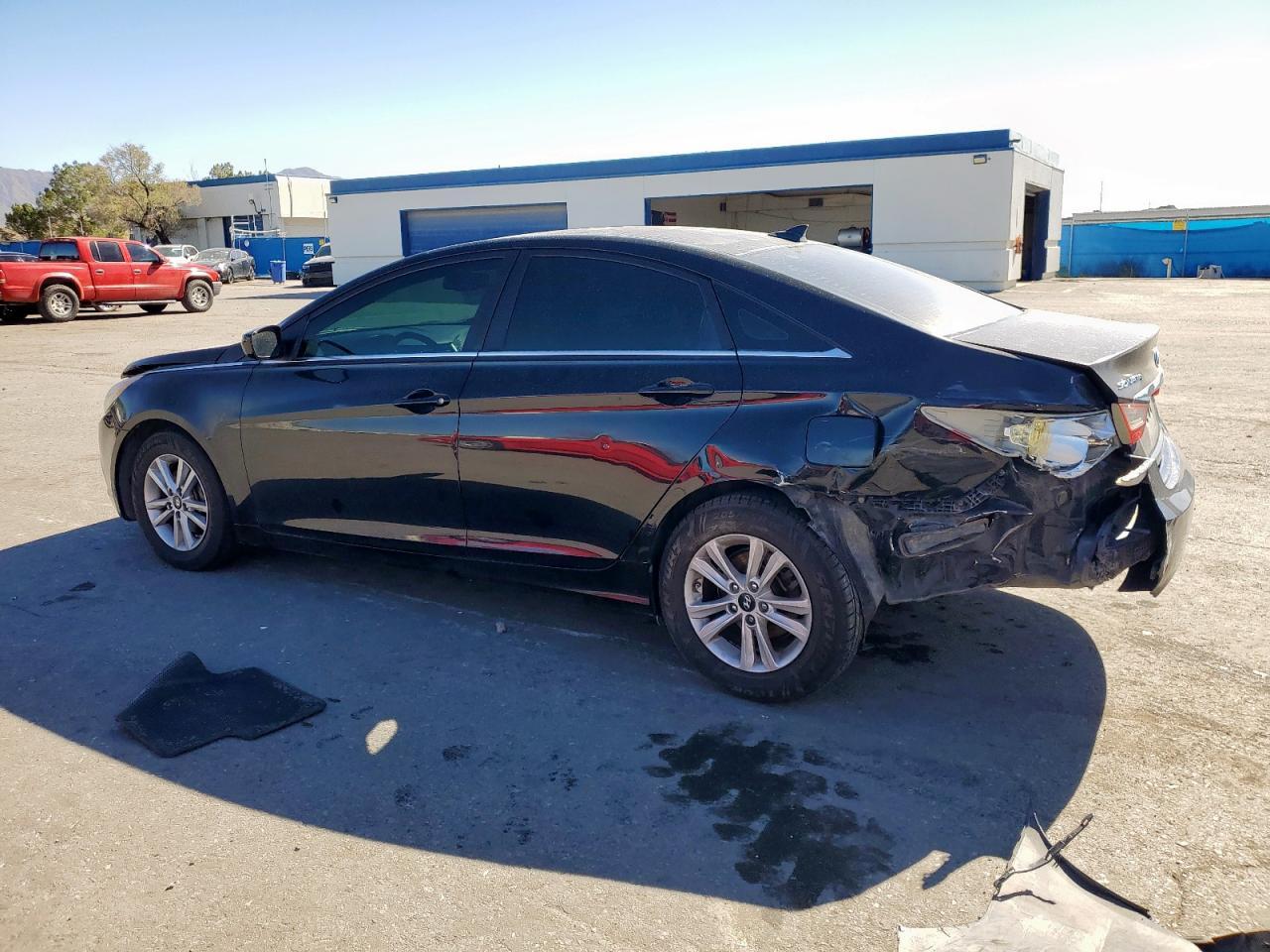 2013 Hyundai Sonata Gls - Image 2