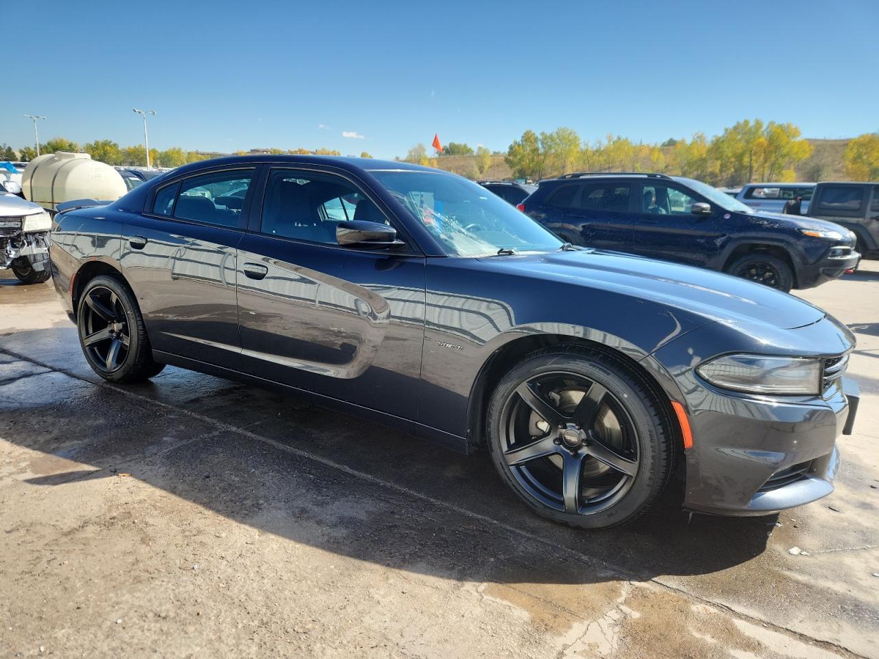2017 Dodge Charger R - Image 4