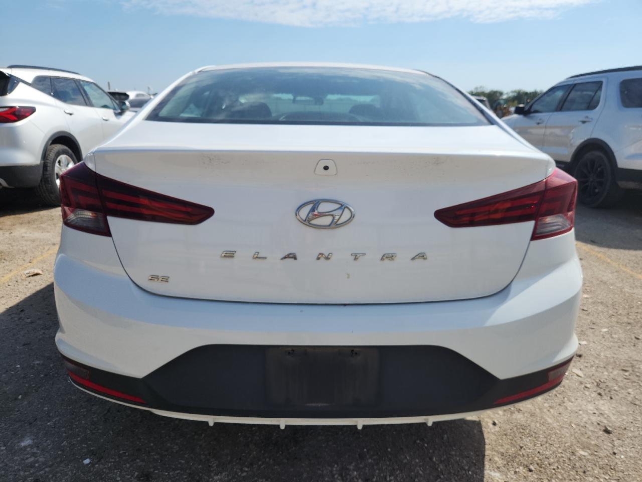 2019 Hyundai Elantra Se - Фото 6