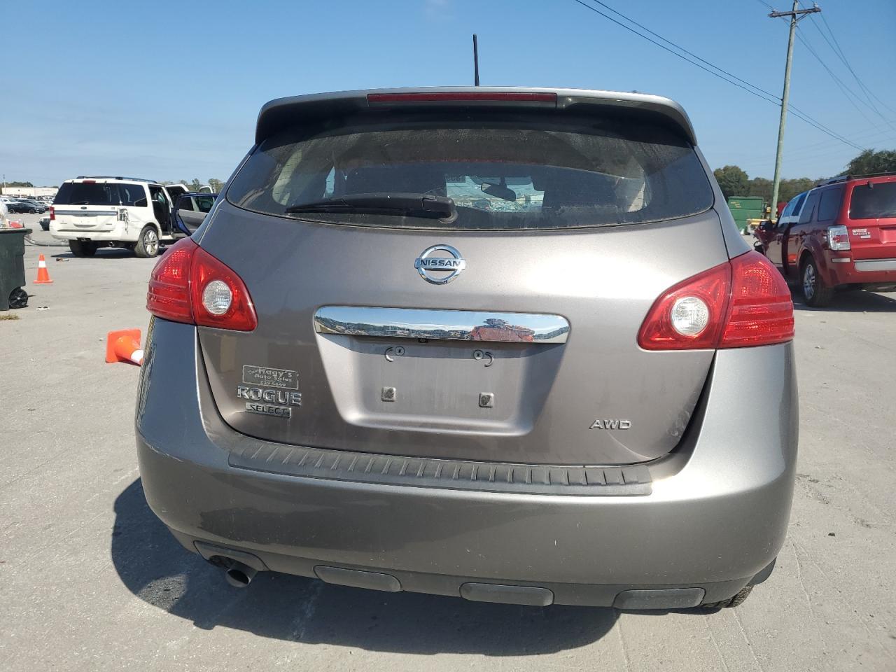 2015 Nissan Rogue Select S - Image 6