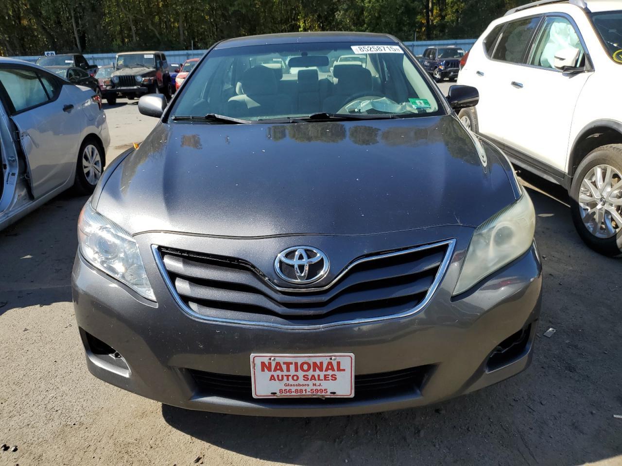 2010 Toyota Camry Base - Фото 5