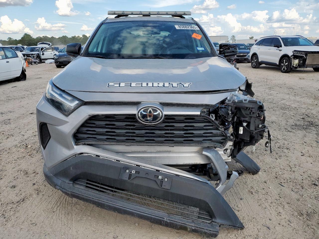 2023 Toyota Rav4 Le - Image 5