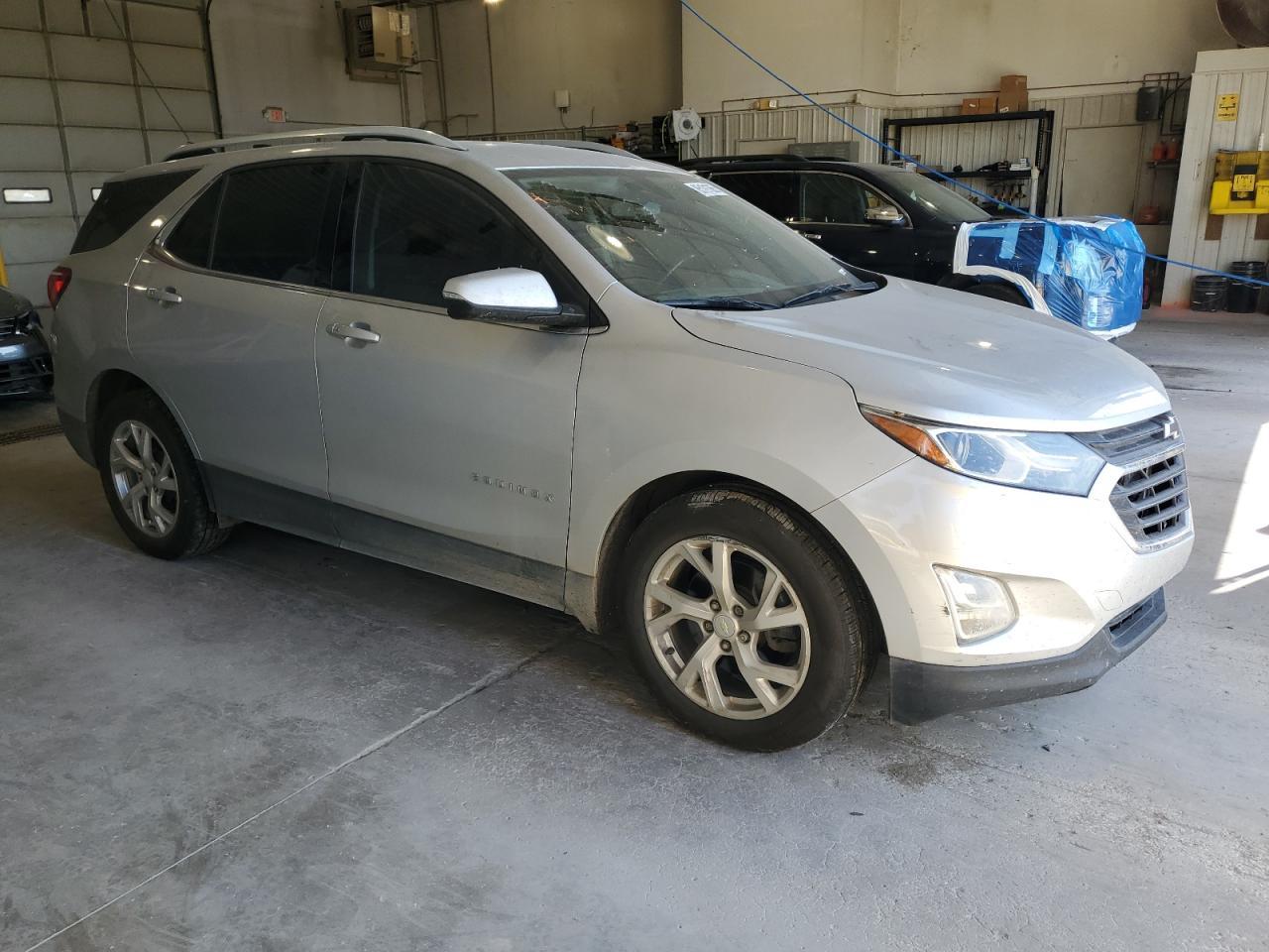 2019 Chevrolet Equinox - Image 4
