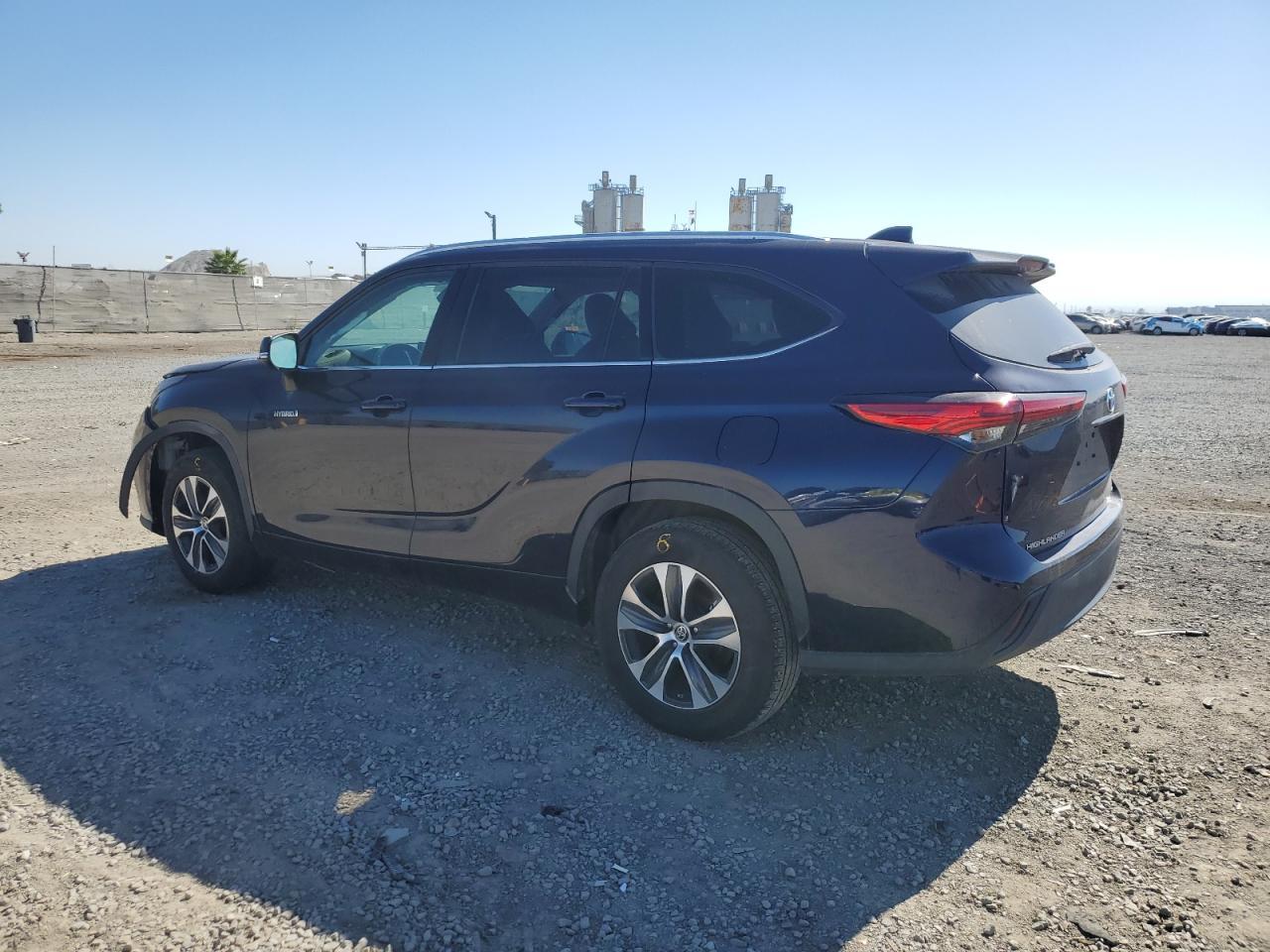 2021 Toyota Highlander Hybrid Xle - Фото 2