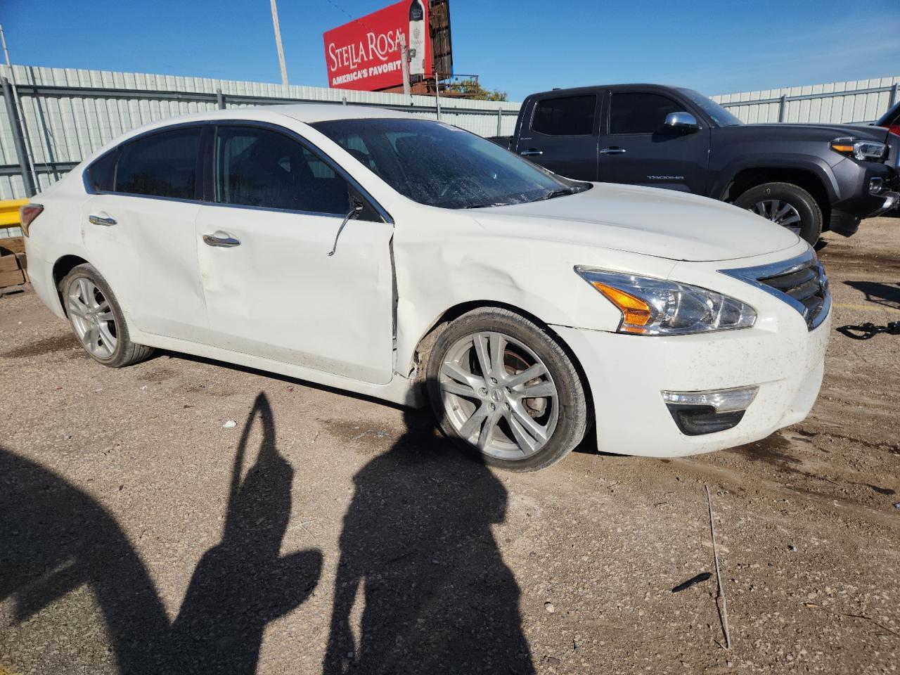 2015 Nissan Altima 2.5 - Image 4