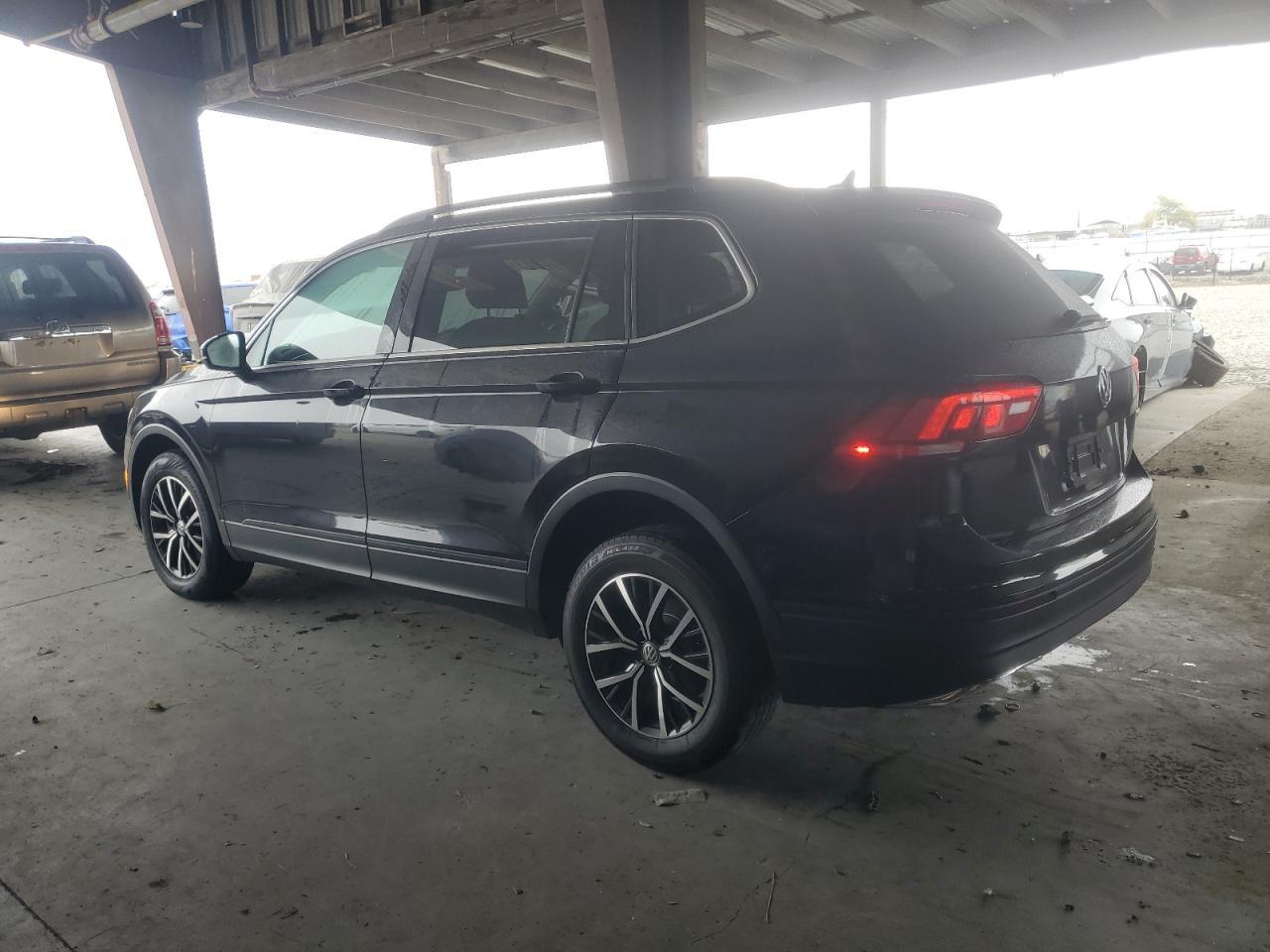 2019 Volkswagen Tiguan Se - Image 2