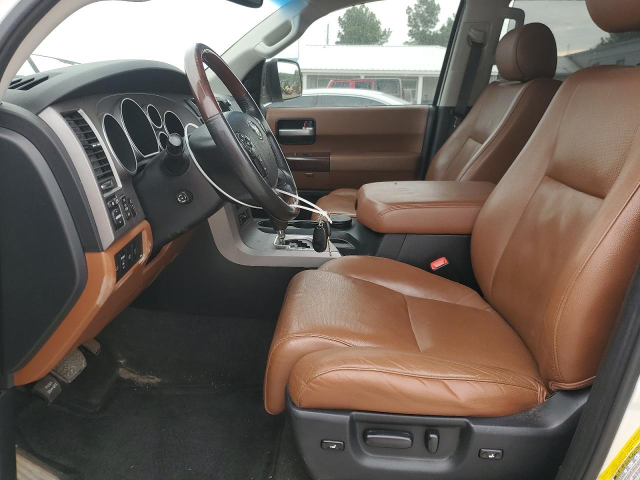 2011 Toyota Sequoia Platinum - Фото 7