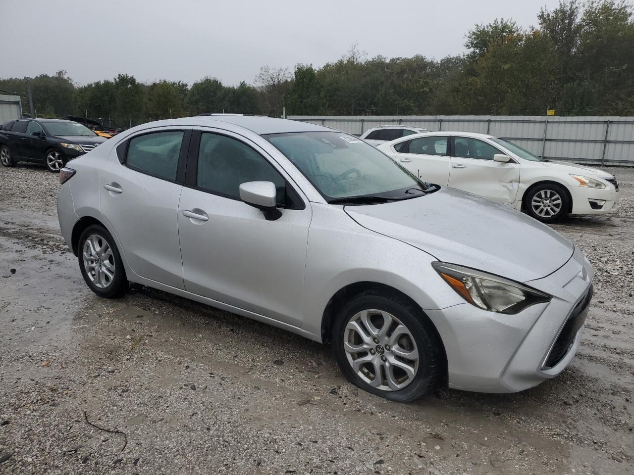 2018 Toyota Yaris Ia - Фото 4