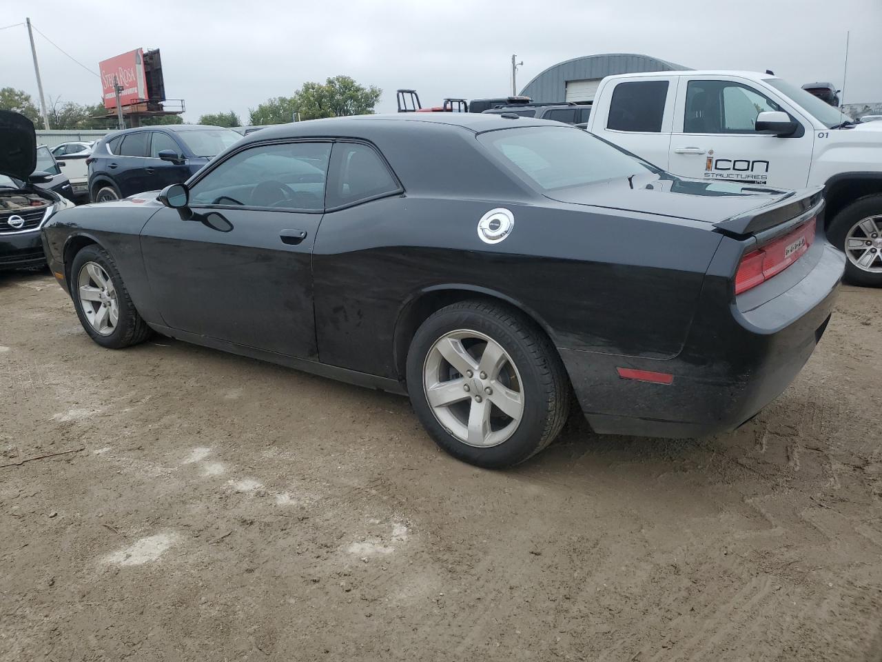 2011 Dodge Challenger - Image 2