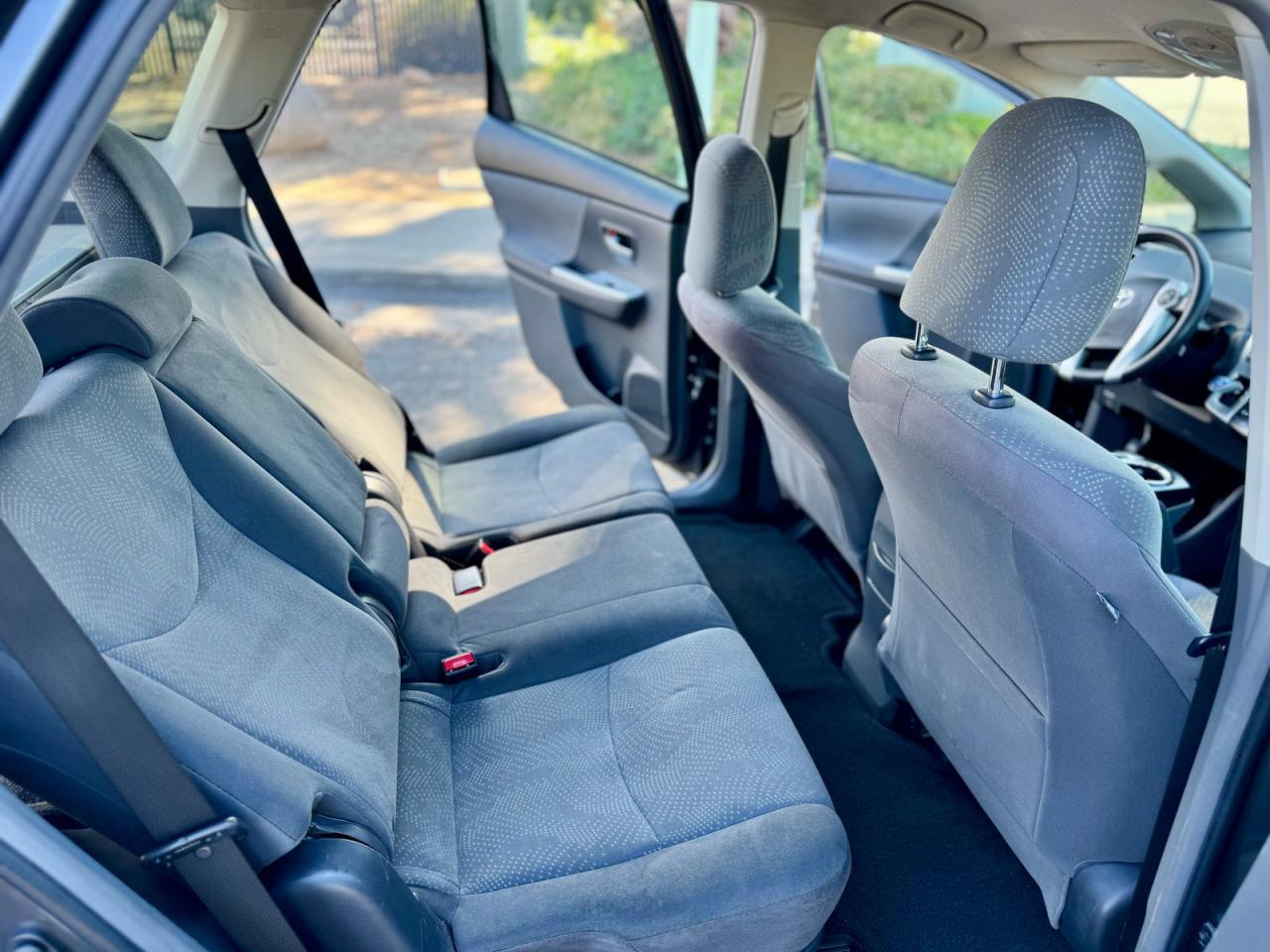 2012 Toyota Prius V - Image 6