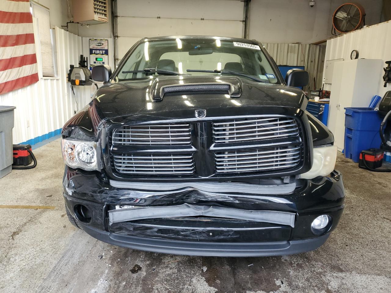 2004 Dodge Ram 1500 - Фото 5