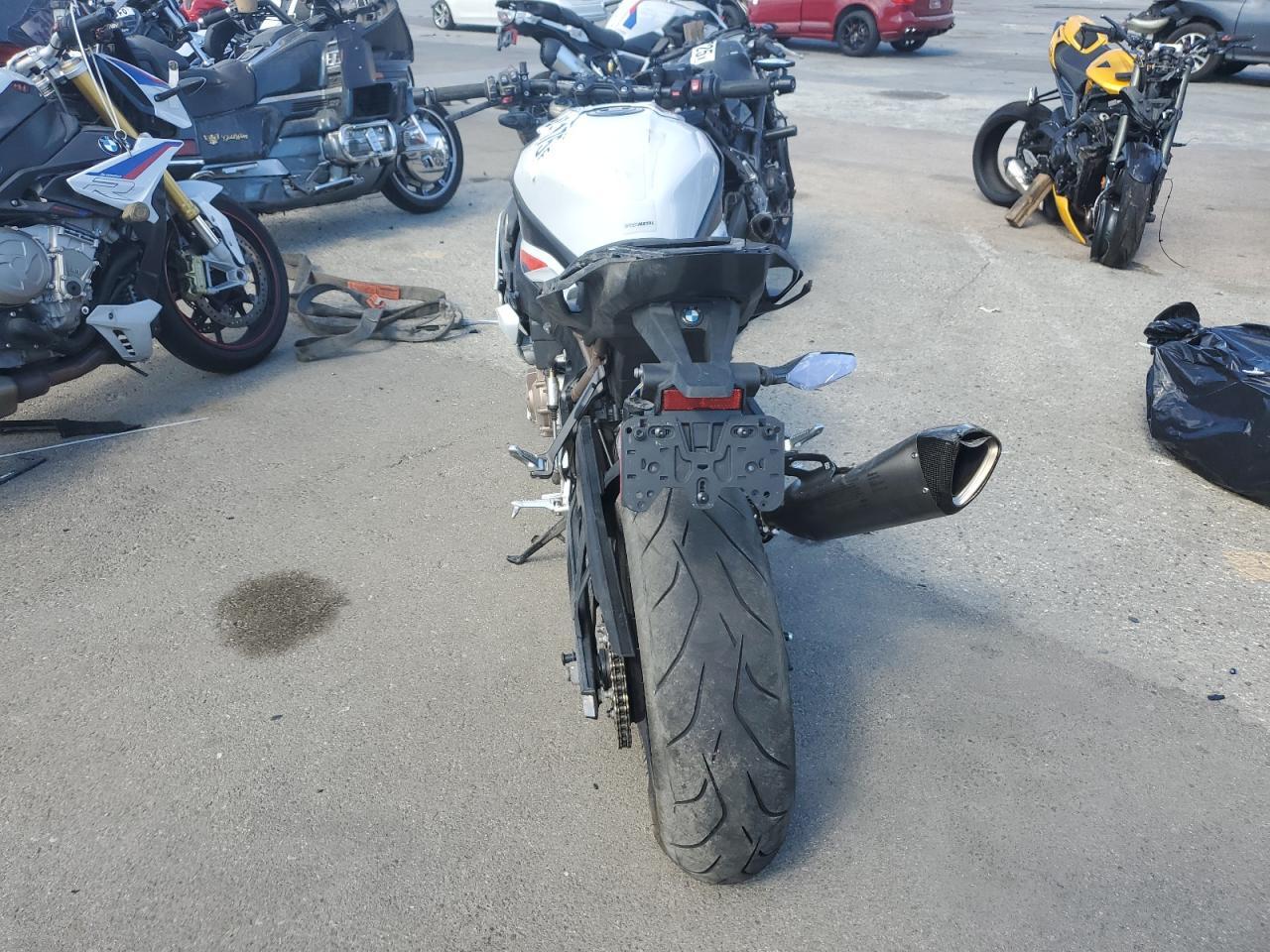 2024 BMW S 1000 R - Image 4