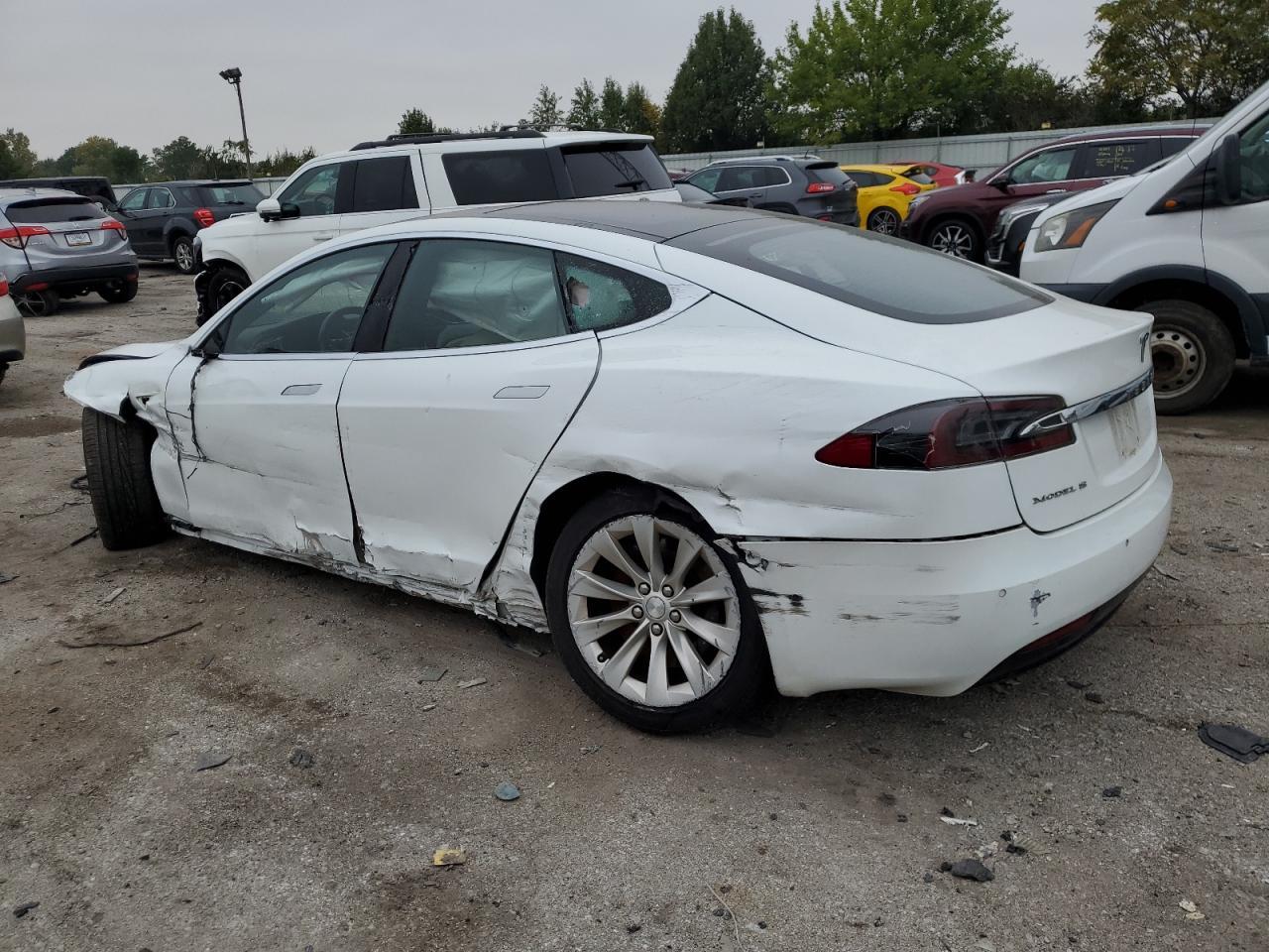 2016 Tesla Model S - Image 2