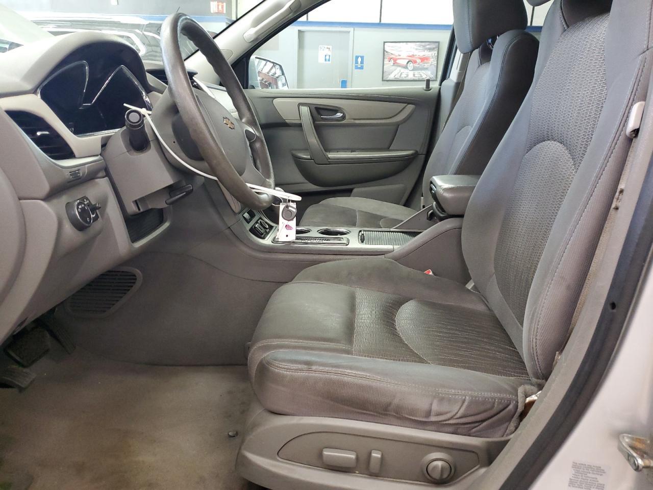 2016 Chevrolet Traverse Ls - Фото 7