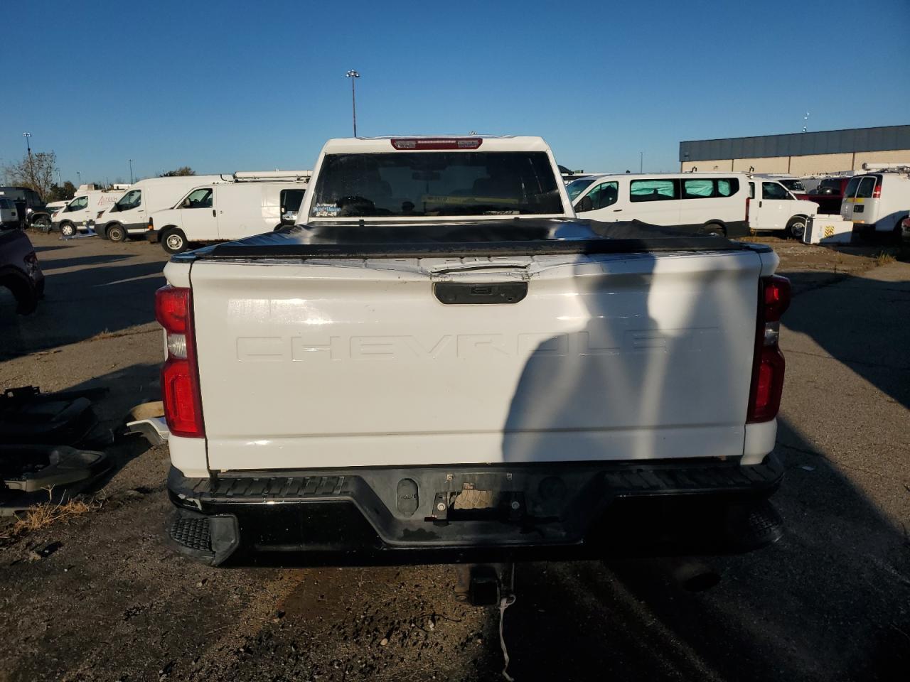 2021 Chevrolet Silverado K2500 Custom - Фото 6