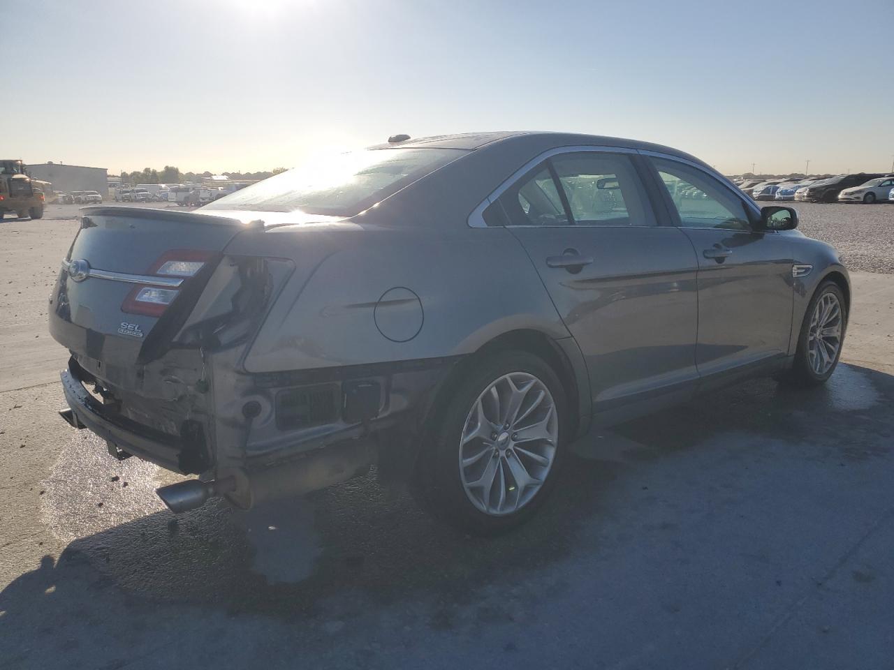 2013 Ford Taurus Limited - Фото 3