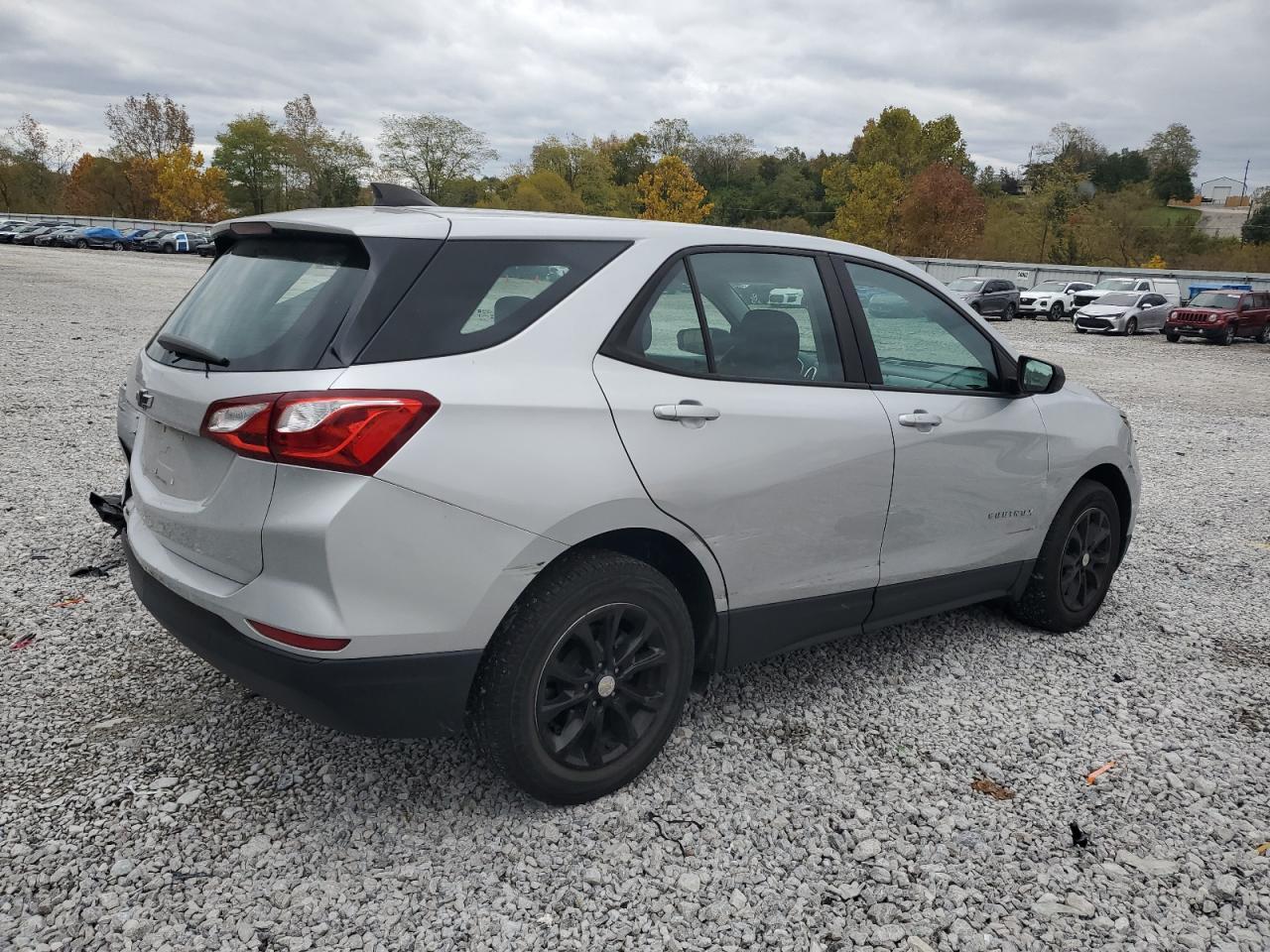 2020 Chevrolet Equinox Ls - Фото 3