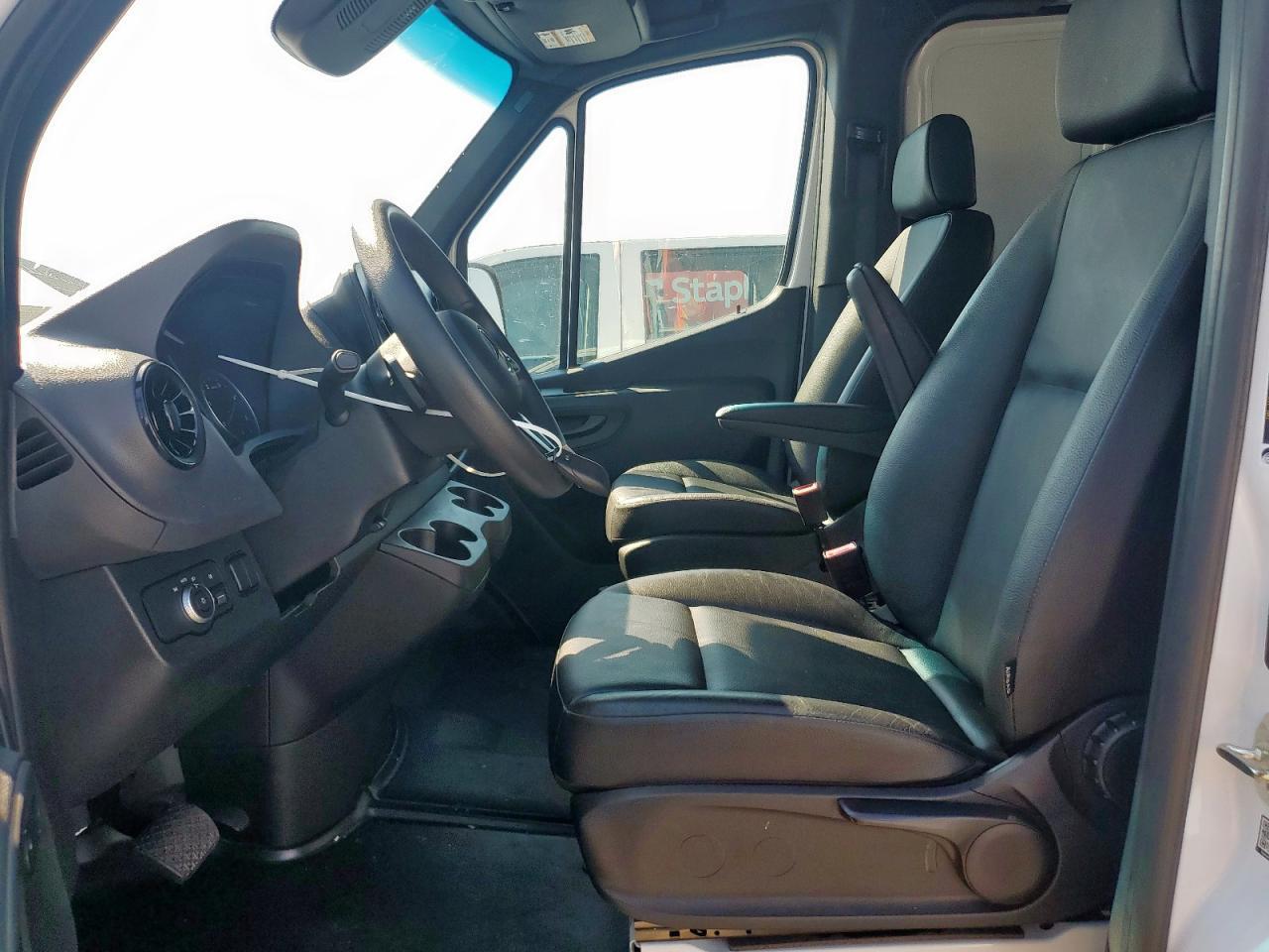 2024 Mercedes-Benz Sprinter 2500 - Фото 7