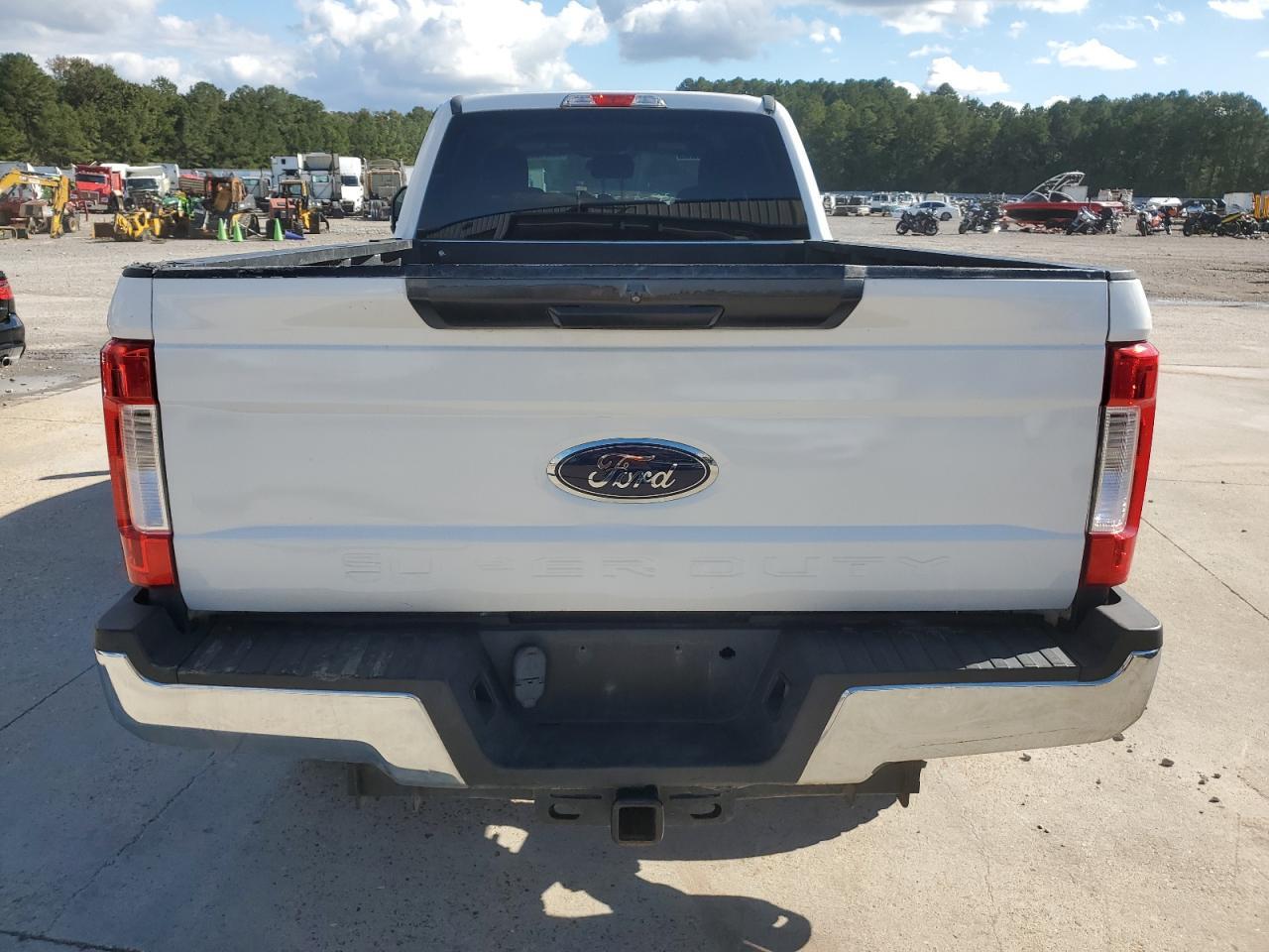 2017 Ford F250 Super Duty - Фото 6