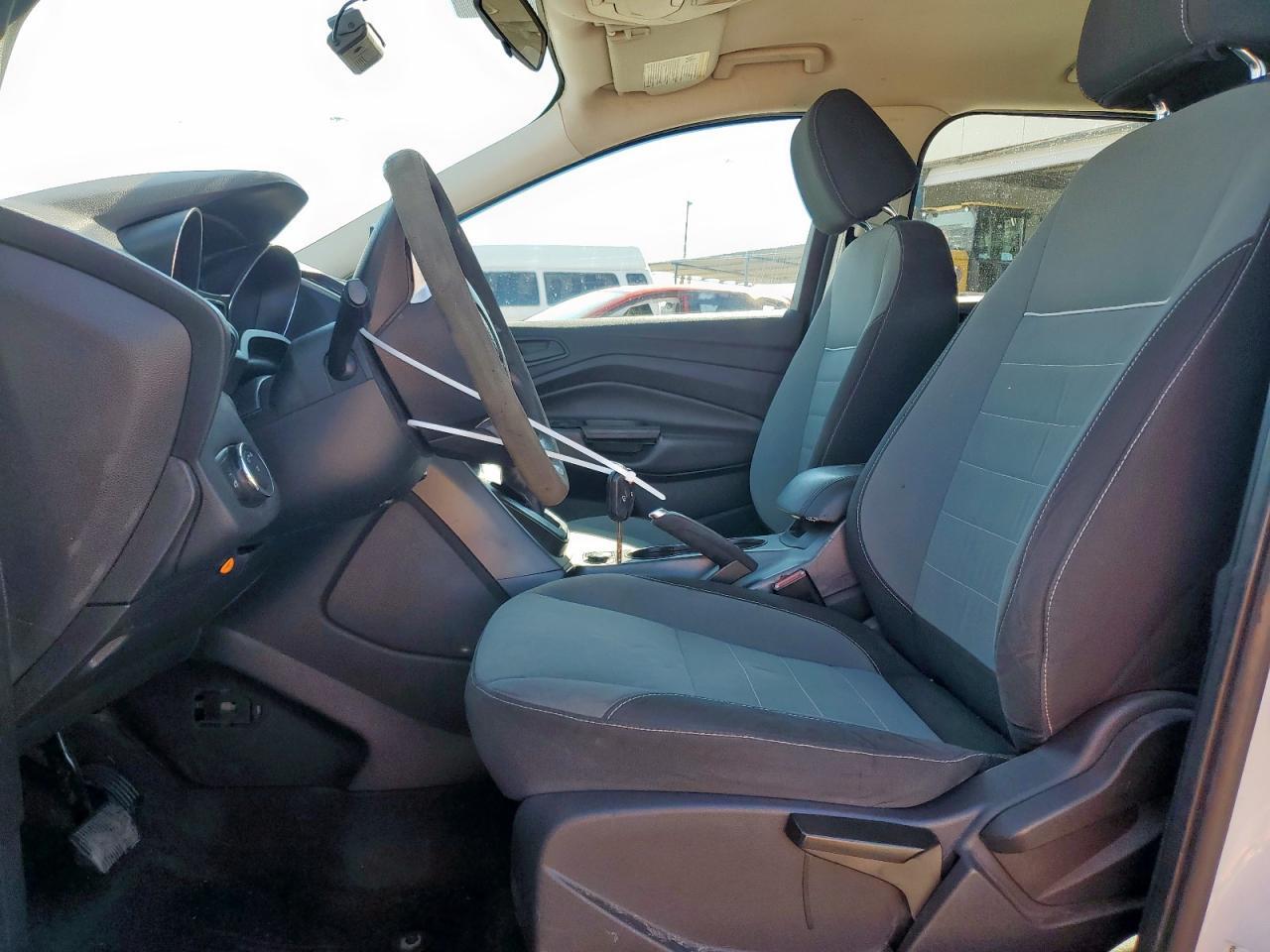 2014 Ford Escape S - Фото 7