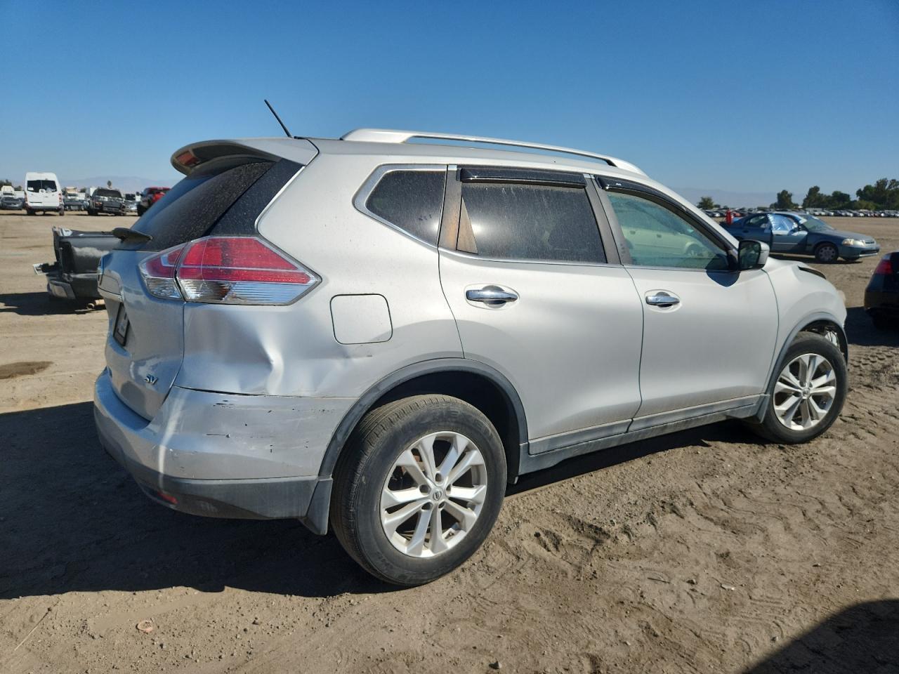2015 Nissan Rogue S - Фото 3