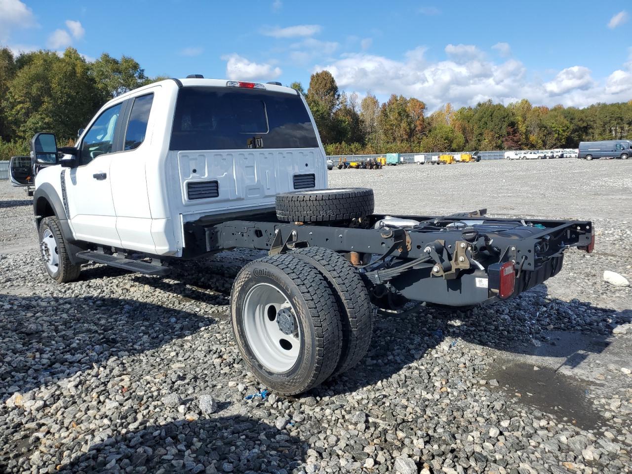 2024 Ford F450 Super Duty - Image 2