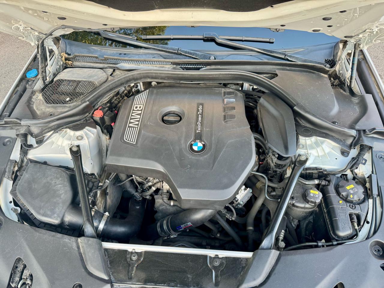 2017 BMW 530 Xi - Image 7