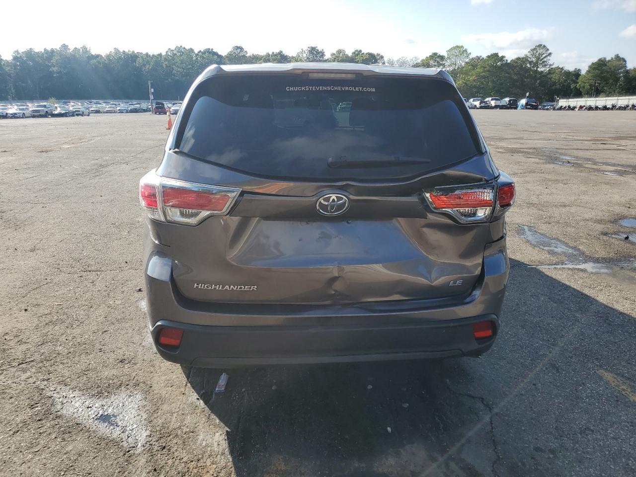 2015 Toyota Highlander Le - Image 6