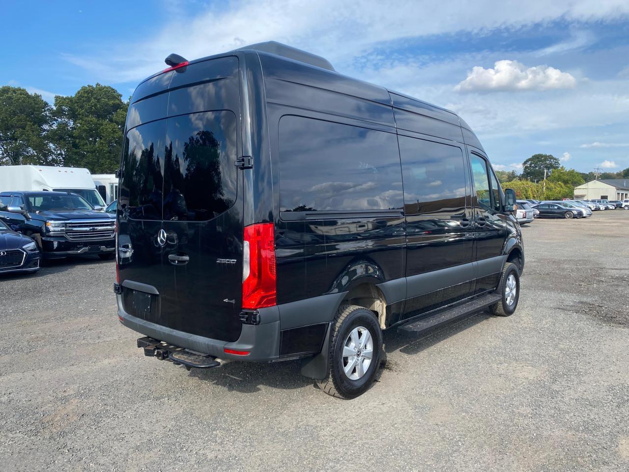 2020 Mercedes-Benz Sprinter 2500 - Фото 3