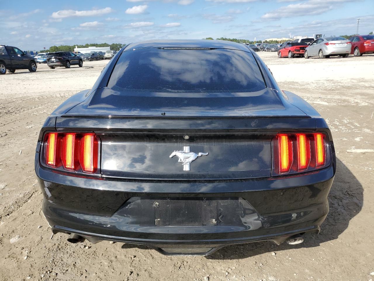 2016 Ford Mustang - Image 6