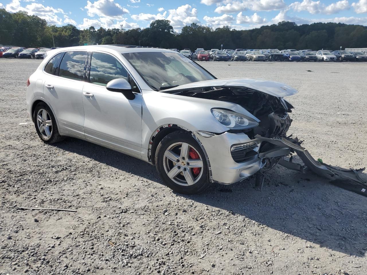 2012 Porsche Cayenne - Image 4