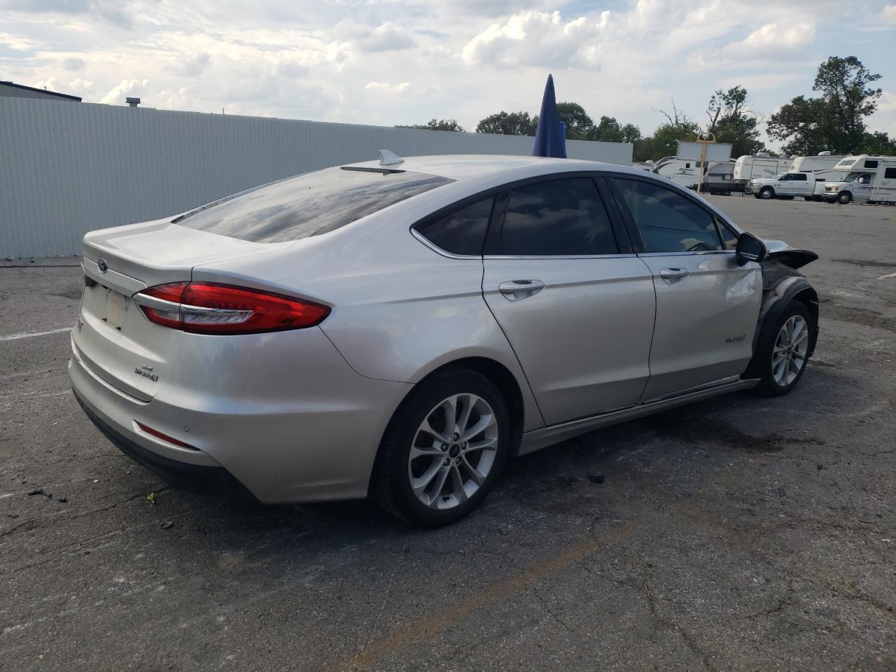 2019 Ford Fusion Se - Фото 3